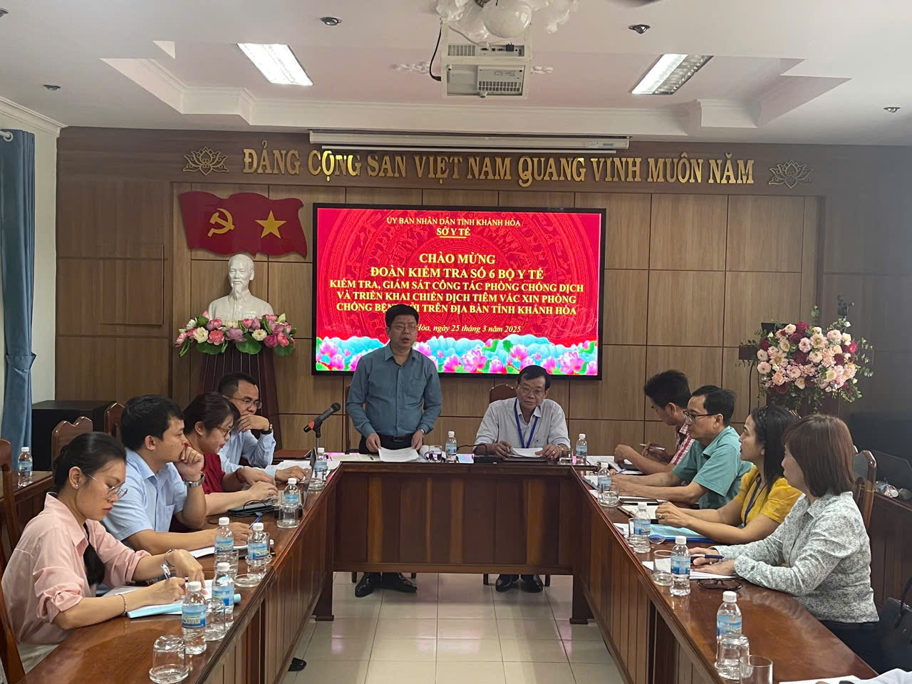 Đoàn công tác số 6 Bộ Y tế: Kiểm tra công tác phòng, chống dịch và chiến dịch tiêm vắc xin phòng bệnh sởi
